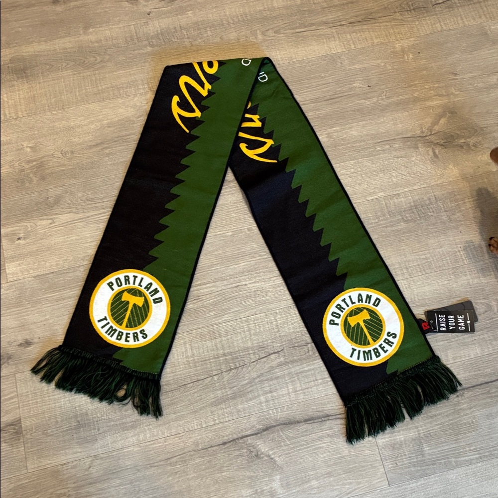 NEW Portland Timbers green and black soccer scarf